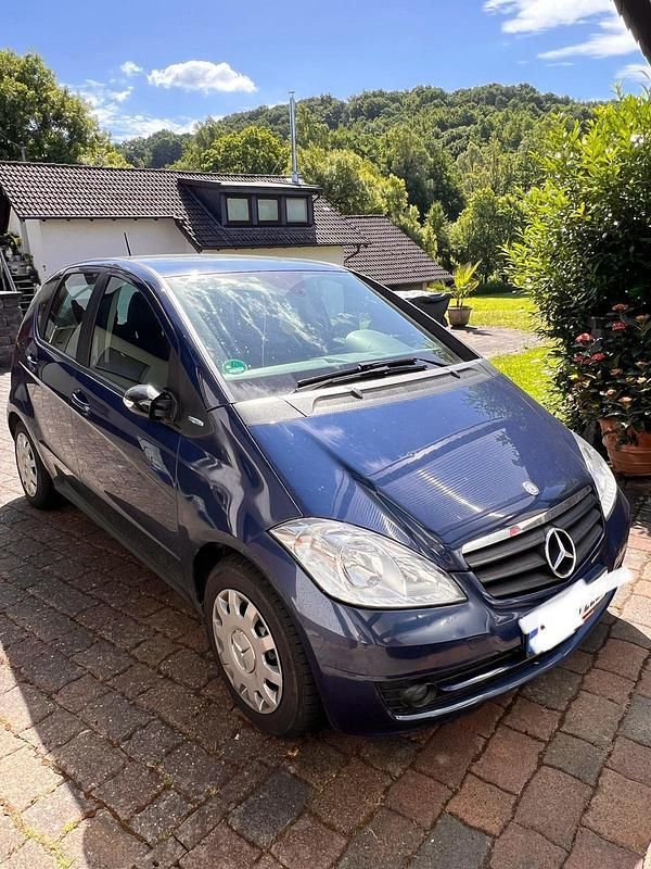 Blau Gebraucht 2006 Mercedes A160 Kleinwagen | 3.200 € - Bild 1/4