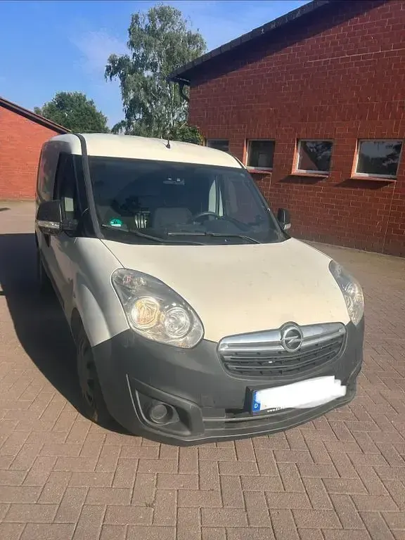 Gebraucht Opel Combo Edition 105 PS (77 kW) 2014 Weiß Van / Kleinbus