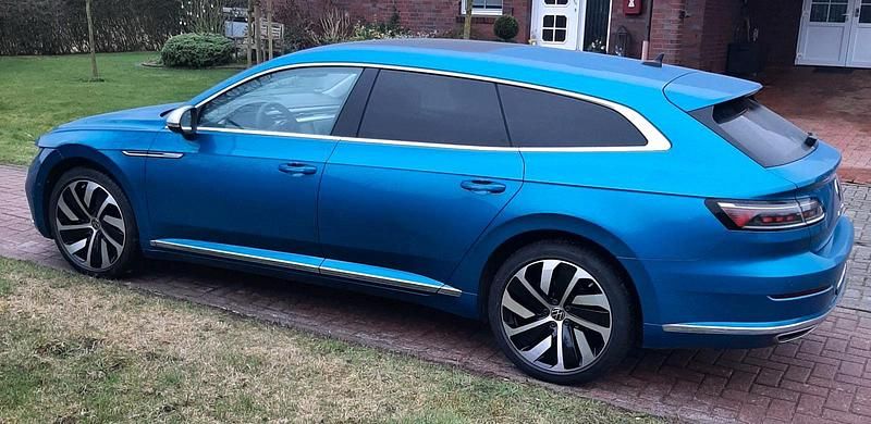 Gebraucht VW Arteon 156 PS (114 kW) 2023 Blau Kombi