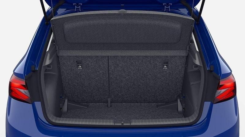 Neu Skoda Fabia Essence 80 PS (58 kW) 2025 Blau Limousine