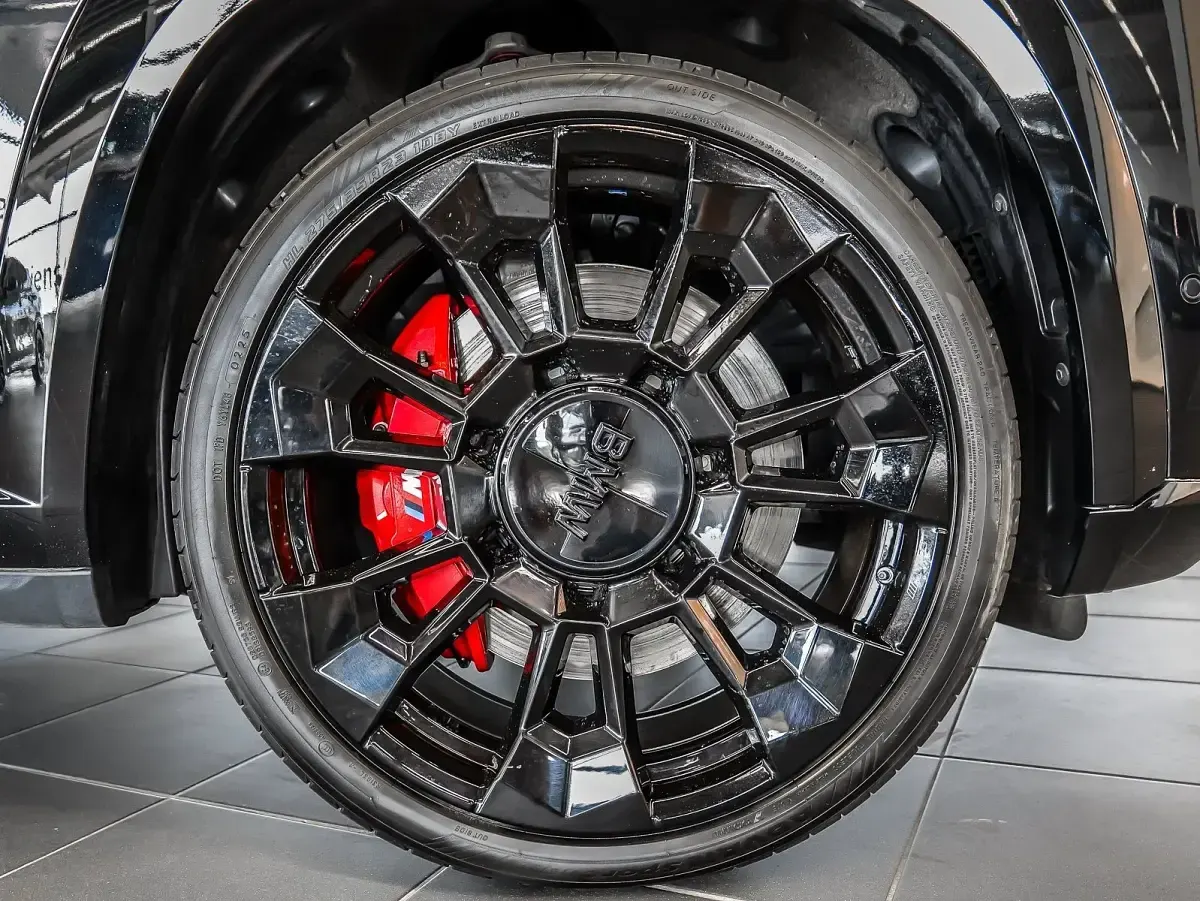 Gebraucht BMW XM M Sport 489 PS (359 kW) 2025 Schwarz SUV