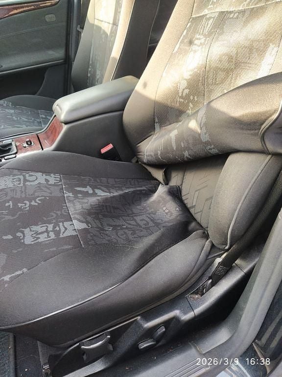 Gebraucht Mercedes E220 Classic 143 PS (105 kW) 2002 Blau Kombi