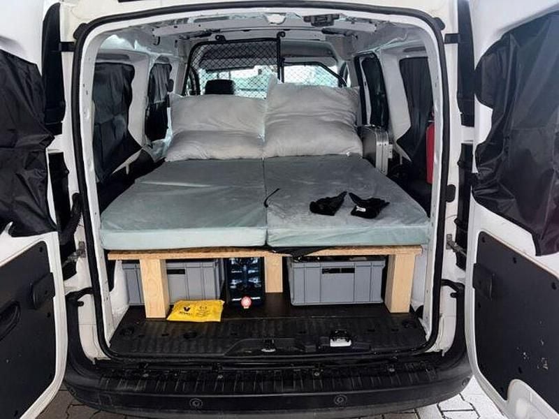 Gebraucht Renault Kangoo 95 PS (69 kW) 2020 Weiß Van / Kleinbus