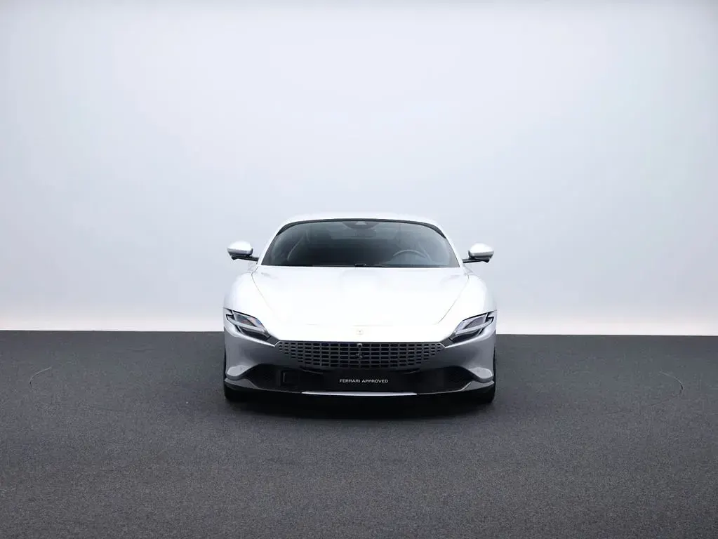 Usata Ferrari Roma 620 CV (456 kW) 2021 Argento Coupé