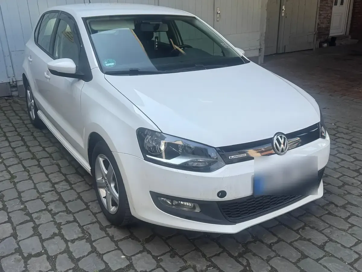 Käytetty VW Polo 75 HP (55 kW) 2011 Valkoinen Viistoperä
