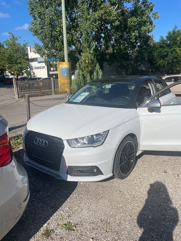 Weiß Gebraucht 2018 Audi A1 Sportback Sport Kleinwagen | 12.500 € (Guter Preis) - Bild 1/4