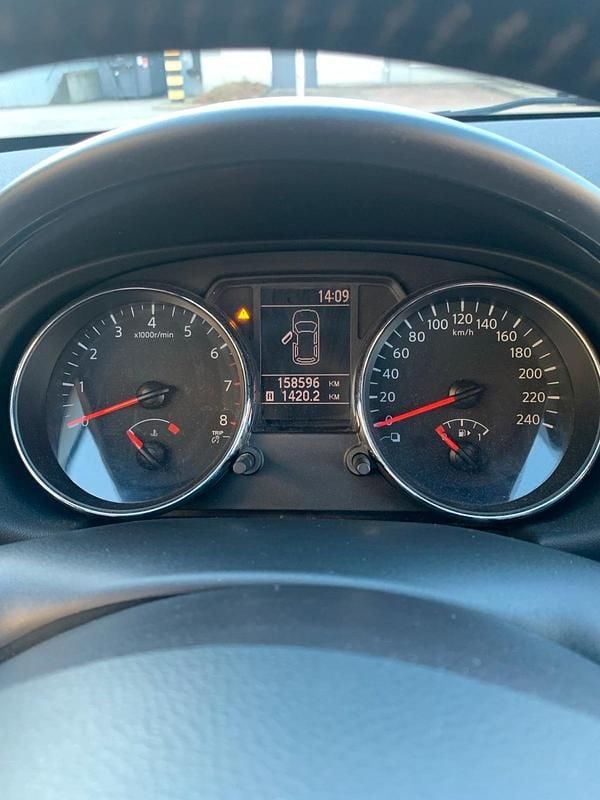 Grau Gebraucht 2010 Nissan Qashqai +2 SUV | 7.550 € (Fairer Preis) - Bild 1/4