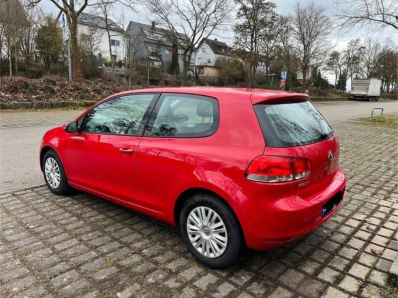 Gebraucht VW Golf VI 80 PS (58 kW) 2009 Rot Kleinwagen