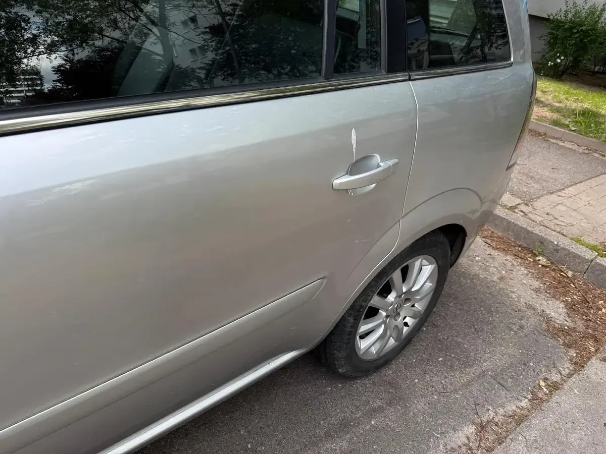 Gebraucht Opel Zafira 140 PS (102 kW) 2005 Silber Van / Kleinbus