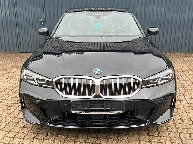 Gebraucht BMW 320 M Sport 190 PS (139 kW) 2024 Schwarz Limousine