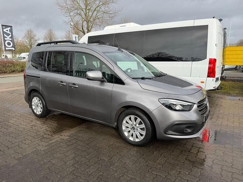 Gebraucht Mercedes T180 Edition 116 PS (85 kW) 2023 Grau Van / Kleinbus