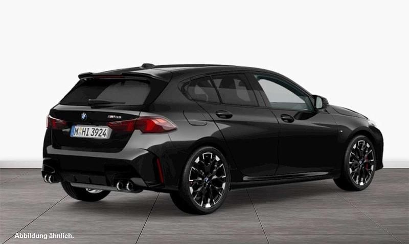 Gebraucht BMW M135 Performance 300 PS (220 kW) 2025 Schwarz Kleinwagen