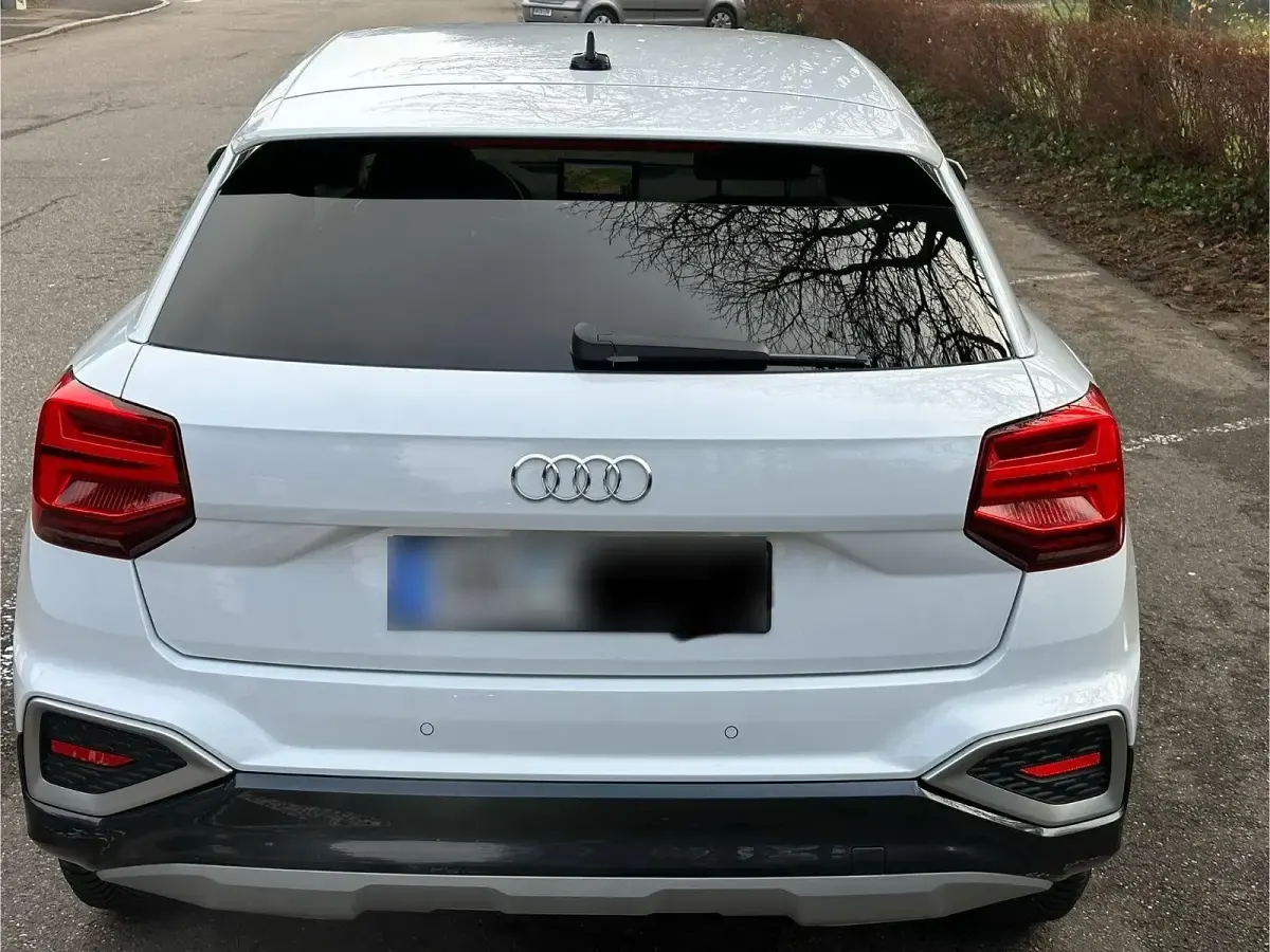 Gebraucht Audi Q2 Advanced 150 PS (110 kW) 2023 Weiß SUV