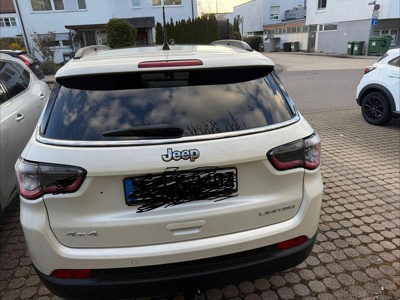 Gebraucht Jeep Compass Limited 170 PS (125 kW) 2018 Weiß SUV