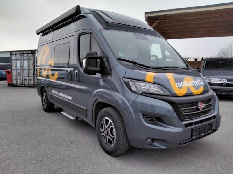 Grau Gebraucht 2023 Buerstner Eliseo Van | 65.900 € - Bild 1/4