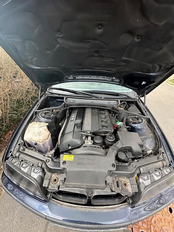 Gebraucht BMW 320 150 PS (110 kW) 1999 Blau Limousine