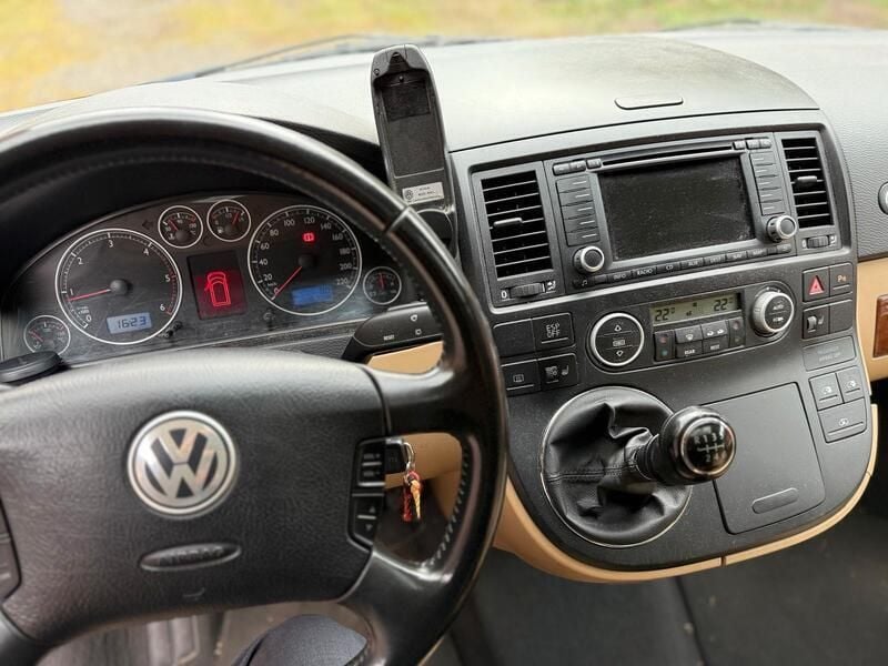 Schwarz Gebraucht 2007 VW Multivan Highline Van / Kleinbus | 24.000 € - Bild 1/4