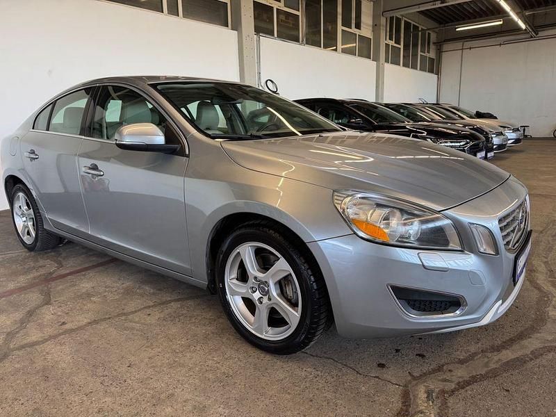 Gebraucht Volvo S60 254 PS (186 kW) 2014 Grau Limousine