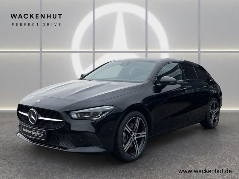 Schwarz Gebraucht 2021 Mercedes CLA220 Shooting Brake Night Kombi | 27.990 € (Fairer Preis) - Bild 1/4