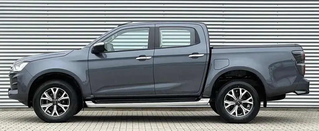 Gebraucht Isuzu D-Max 163 PS (119 kW) 2023 Grau Pickup
