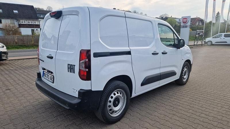 Gebraucht Fiat e-Doblò 100 kW (136 PS) 2025 Weiß Van / Kleinbus