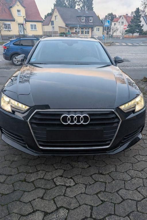 Gebraucht Audi A4 150 PS (110 kW) 2016 Schwarz Kombi