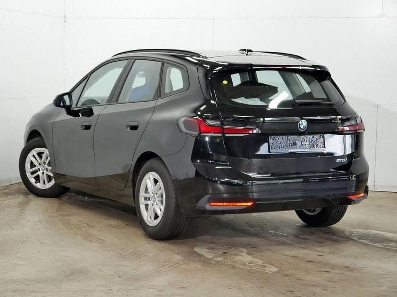 Gebraucht BMW 216 Active Tourer Performance 122 PS (89 kW) 2024 Schwarz Van / Kleinbus