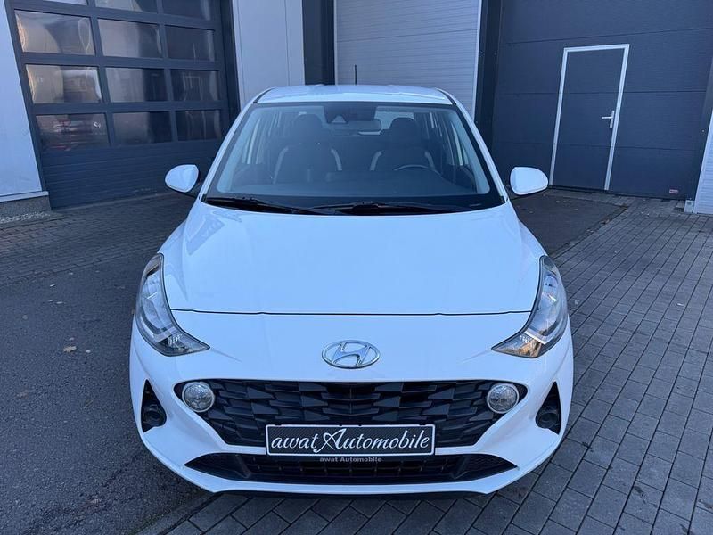 Gebraucht Hyundai i10 Select 67 PS (49 kW) 2021 Weiß Kleinwagen