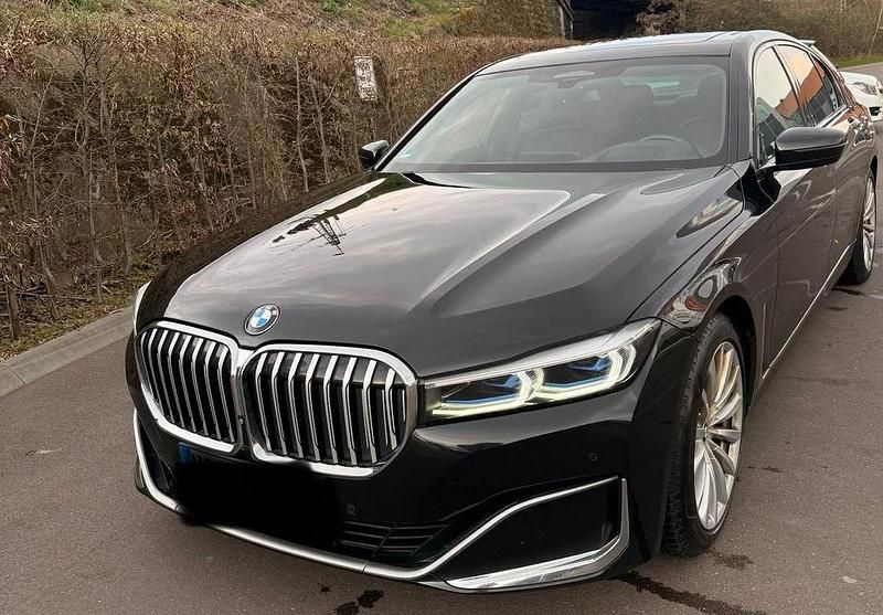 Gebraucht BMW 730 265 PS (194 kW) 2020 Schwarz Limousine
