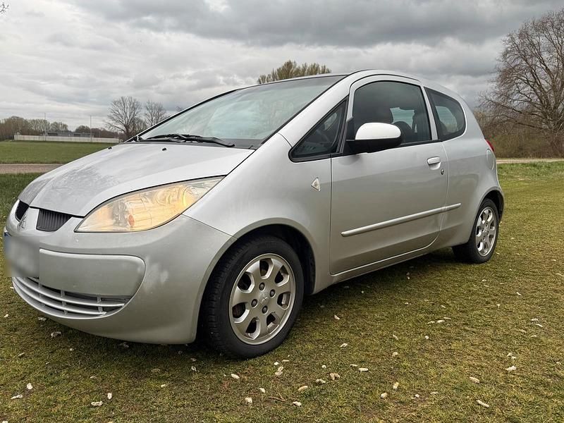 Gebraucht Mitsubishi Colt 95 PS (69 kW) 2006 Silber Kleinwagen