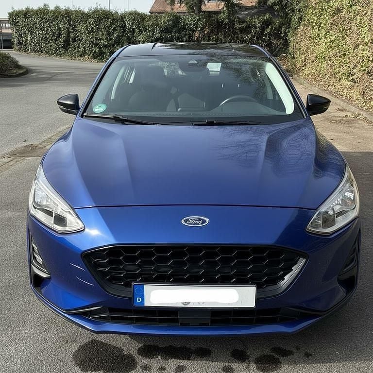 Gebraucht Ford Focus Trend 125 PS (91 kW) 2019 Blau Limousine