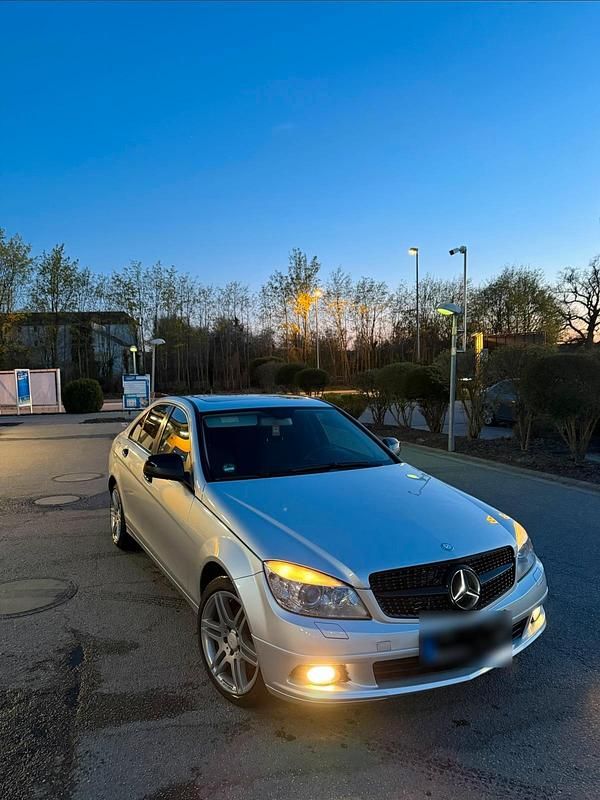 Gebraucht Mercedes C220 170 PS (125 kW) 2008 Silber Limousine