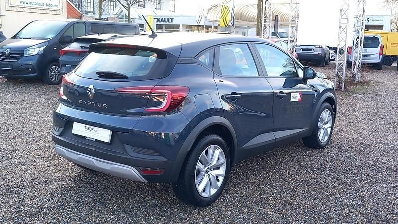 Gebraucht Renault Captur Equilibre 91 PS (66 kW) 2022 Rauchblau marine SUV