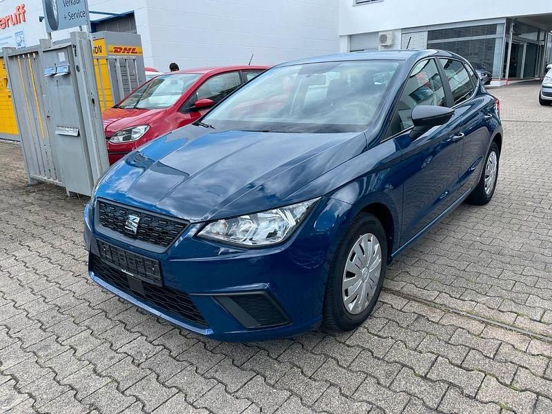 Blau Gebraucht 2018 Seat Ibiza Reference Limousine | 7.795 € (Guter Preis) - Bild 1/4