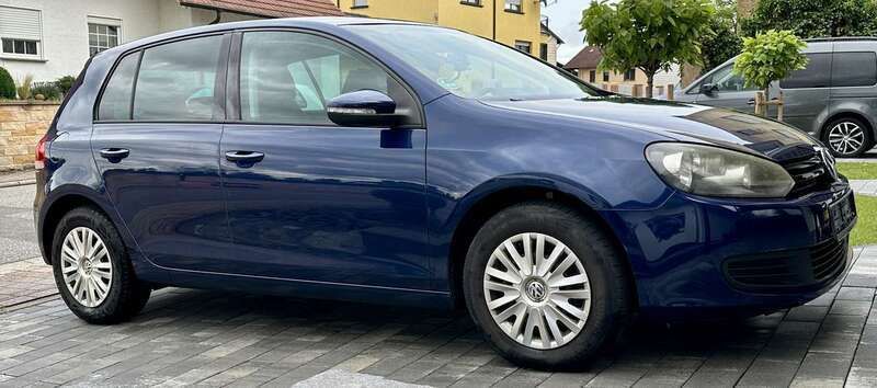 Blau Gebraucht 2009 VW Golf VI Trendline Kleinwagen | 3.999 € (Guter Preis) - Bild 1/4