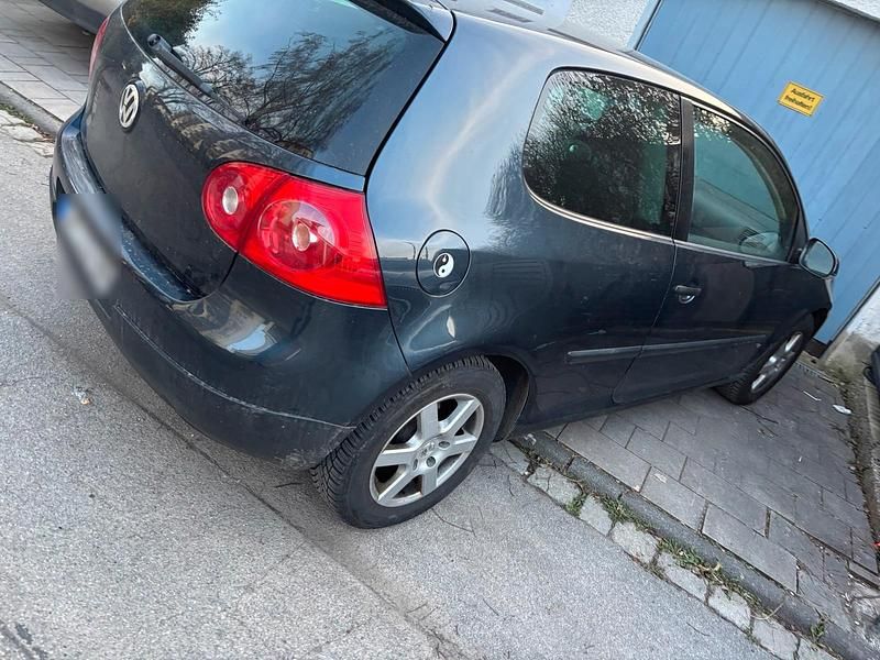 Gebraucht VW Golf V 75 PS (55 kW) 2005 Grau Kleinwagen