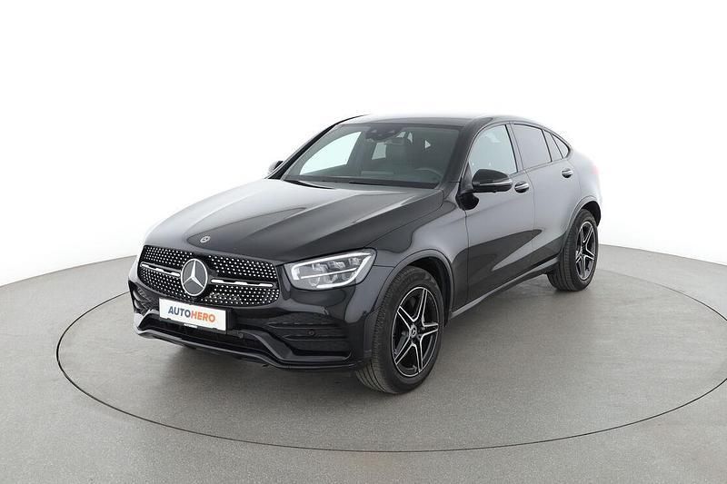 Schwarz Gebraucht 2020 Mercedes GLC300 AMG line SUV | 42.320 € (Teuer) - Bild 1/3