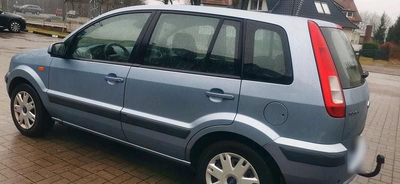 Gebraucht Ford Fusion 100 PS (73 kW) 2007 Blau Kleinwagen