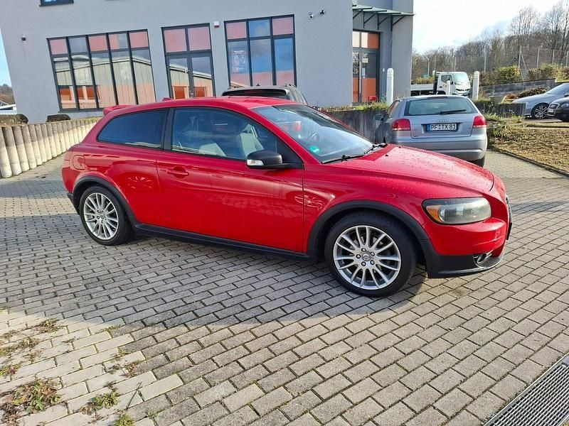 Gebraucht Volvo C30 109 PS (80 kW) 2008 Rot Kleinwagen