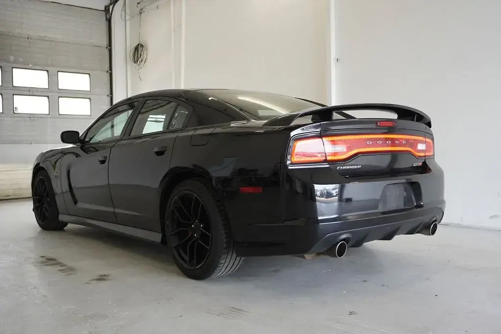 Gebraucht Dodge Charger 477 PS (350 kW) 2013 Schwarz Limousine