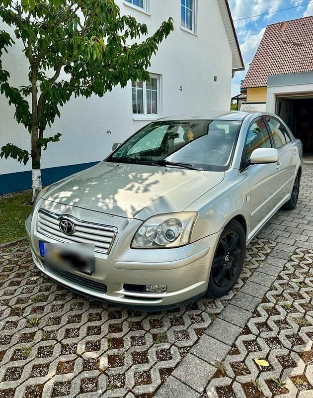 Silber Gebraucht 2005 Toyota Avensis Limousine | 3.290 € (Fairer Preis) - Bild 1/4