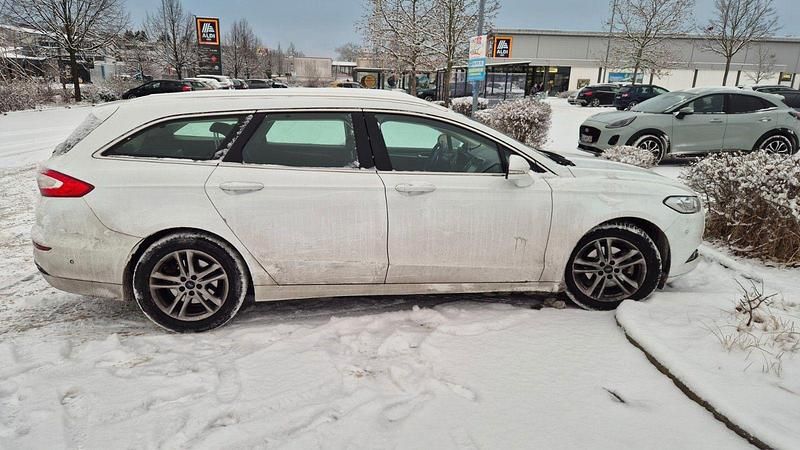 Gebraucht Ford Mondeo Business Edition 150 PS (110 kW) 2018 Weiß Kombi