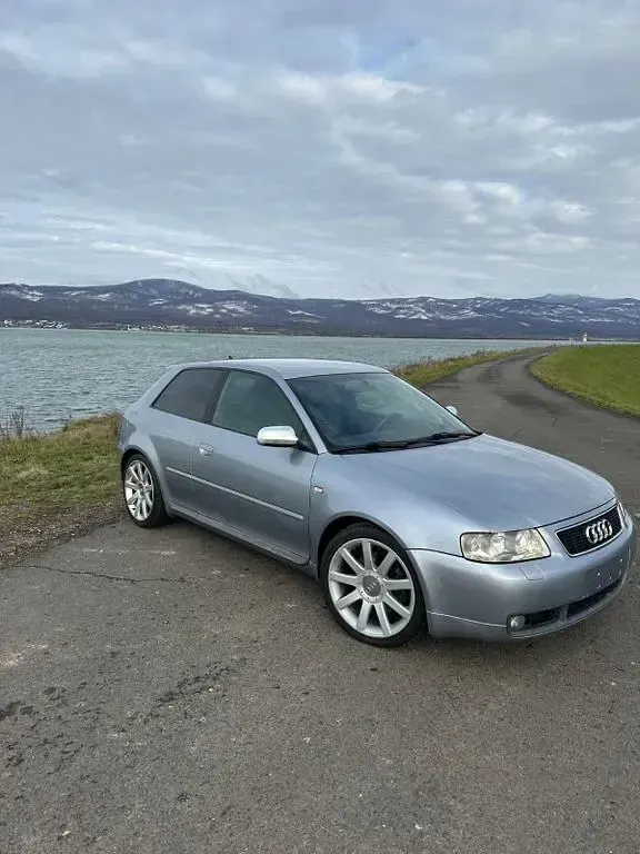 Usata Audi S3 224 CV (164 kW) 2003 Argento Utilitaria