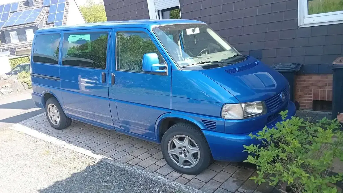 Gebraucht VW T4 102 PS (75 kW) 2002 Blau Van