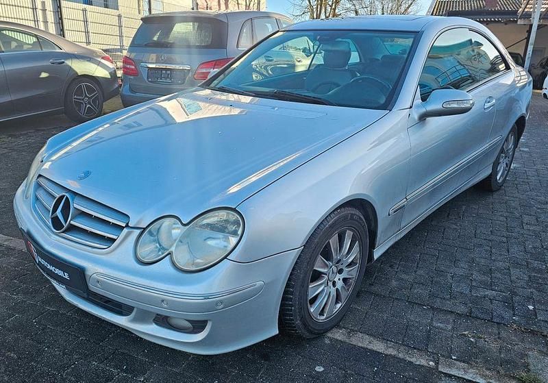 Gebraucht Mercedes CLK220 150 PS (110 kW) 2005 Silber Coupé