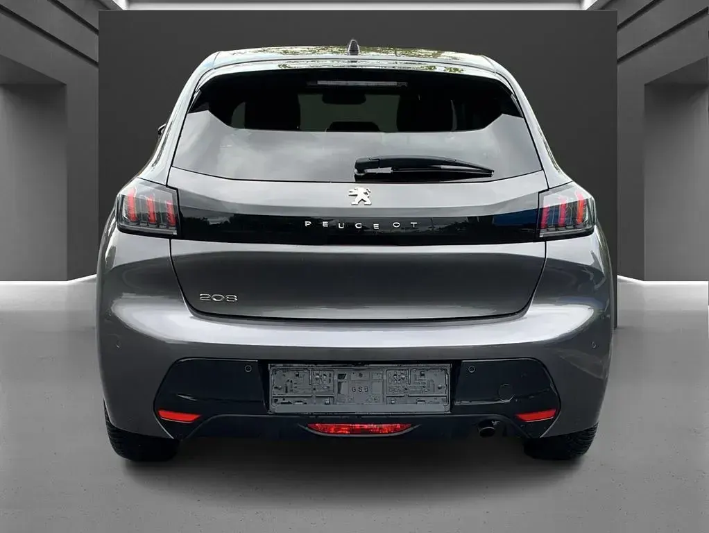 Gebraucht Peugeot 208 Allure 101 PS (74 kW) 2021 Lackierung platiniumgrau/typ Kleinwagen