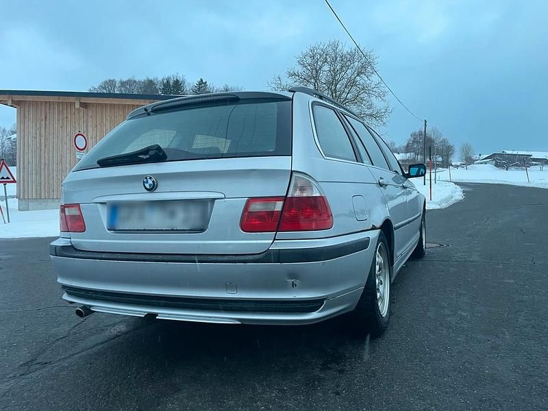 Gebraucht BMW 316 116 PS (85 kW) 2004 Silber Kombi
