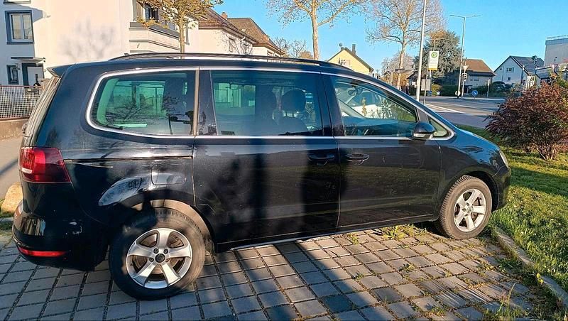 Gebraucht VW Sharan 150 PS (110 kW) 2016 Schwarz Van / Kleinbus