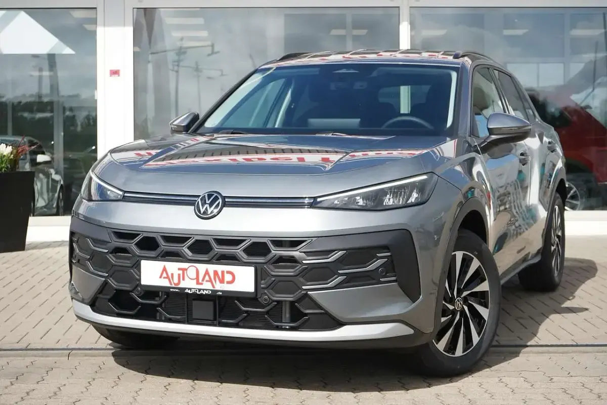 Neu VW T-Roc 150 PS (110 kW) 2026 Grau SUV
