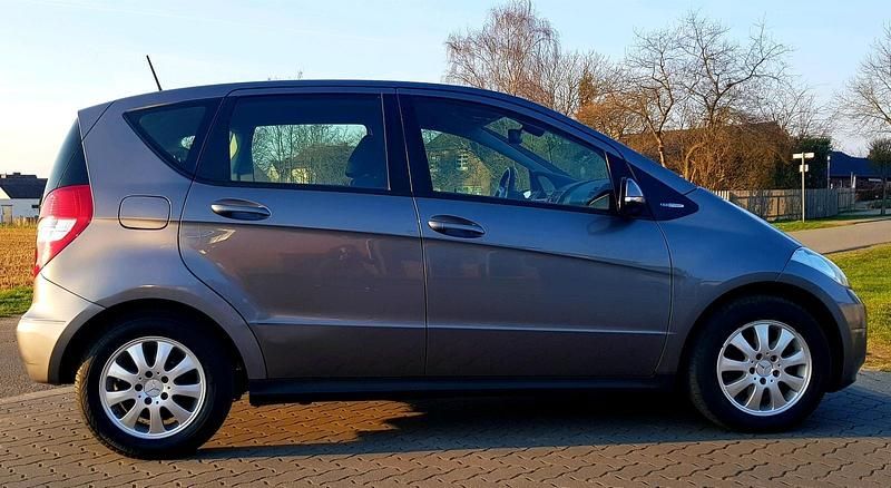 Gebraucht Mercedes A160 95 PS (69 kW) 2011 Grau Kombi